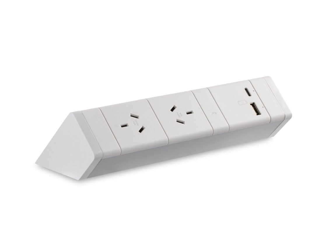 YNERGY-Above-Desk-Power-Module-White-2GPO-2USB